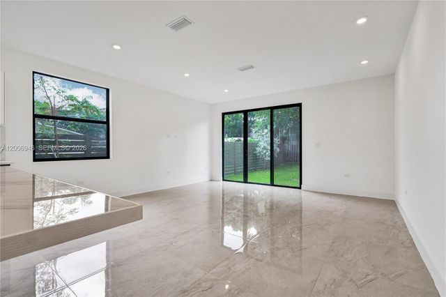 2887 SW 33rd Ave 2887, Miami, FL 33133