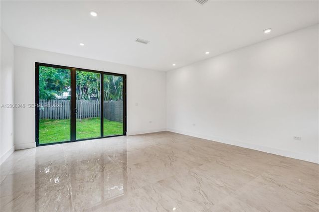 2887 SW 33rd Ave 2887, Miami, FL 33133