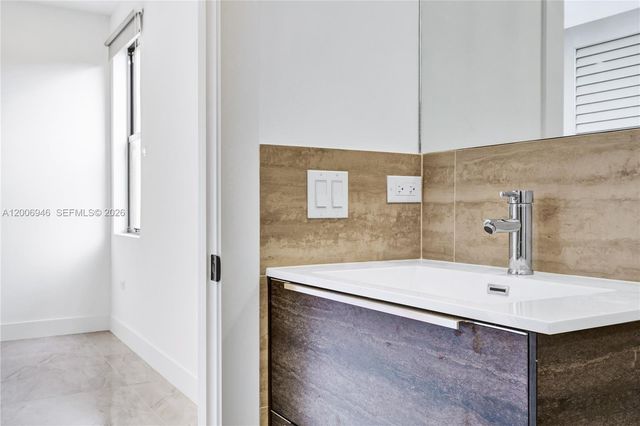2887 SW 33rd Ave 2887, Miami, FL 33133