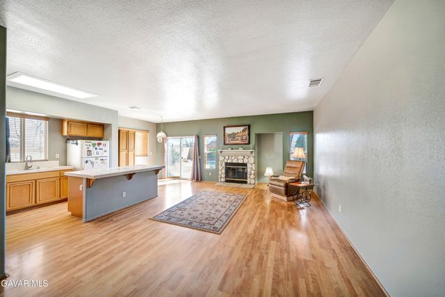 1732 Holguin Street, Lancaster, CA 93534