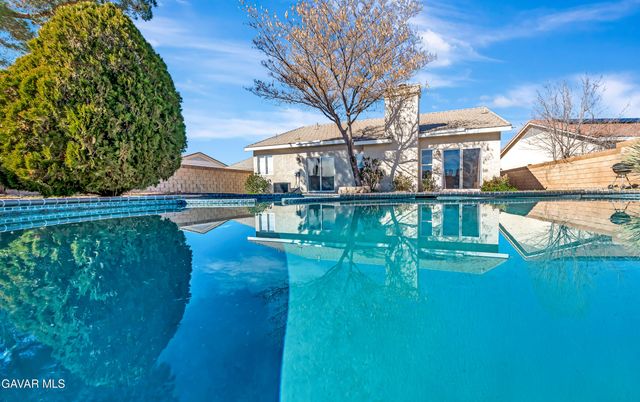 1732 Holguin Street, Lancaster, CA 93534