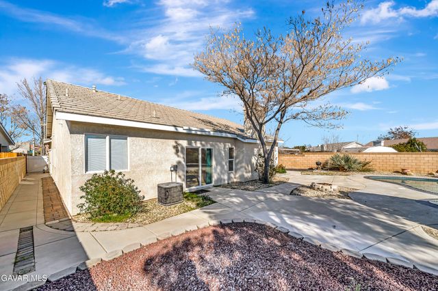 1732 Holguin Street, Lancaster, CA 93534