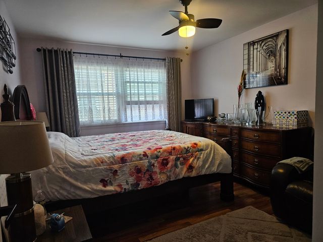 5218 N Delphia Avenue 309, Chicago, IL 60656