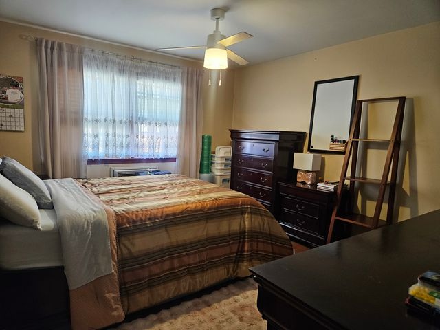 5218 N Delphia Avenue 309, Chicago, IL 60656
