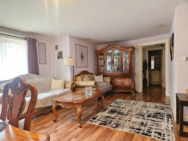 5218 N Delphia Avenue 309, Chicago, IL 60656