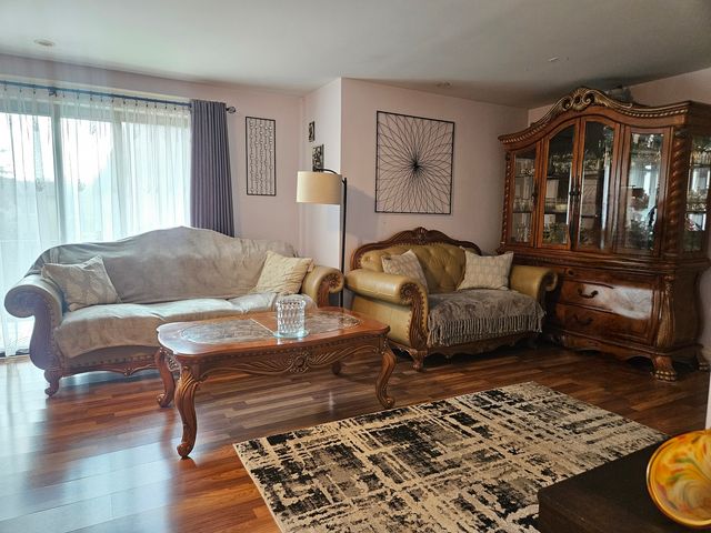 5218 N Delphia Avenue 309, Chicago, IL 60656