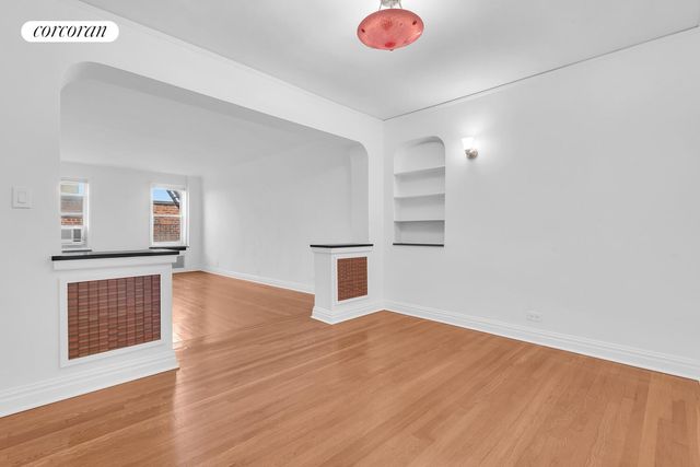 7615 35th Ave Apt 6O, New York City, NY 11372