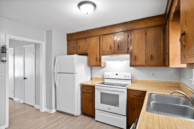 140 Darlene Dr Apt 4, Clarksville, TN 37042