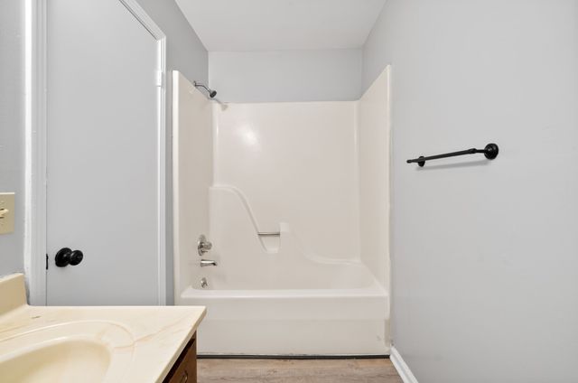 140 Darlene Dr Apt 4, Clarksville, TN 37042