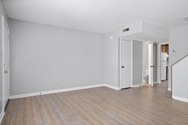 140 Darlene Dr Apt 4, Clarksville, TN 37042