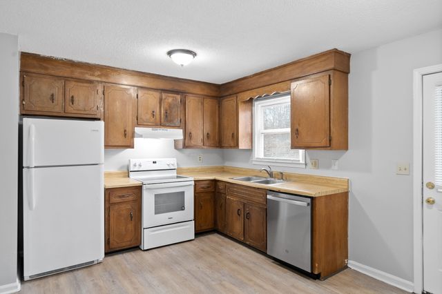 140 Darlene Dr Apt 4, Clarksville, TN 37042