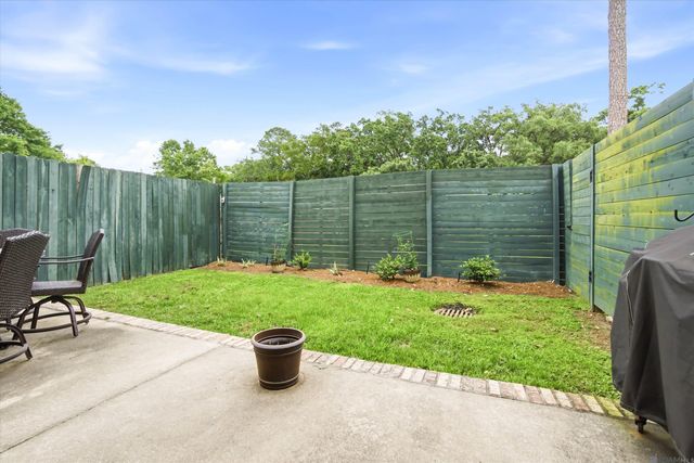 421 St Thomas Ln, Baton Rouge, LA 70806