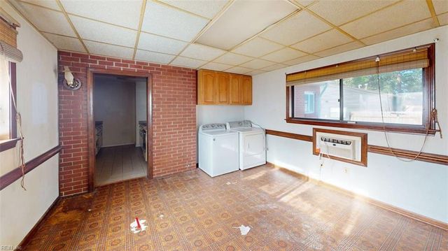 3500 Silina DR, Virginia Beach, VA 23452