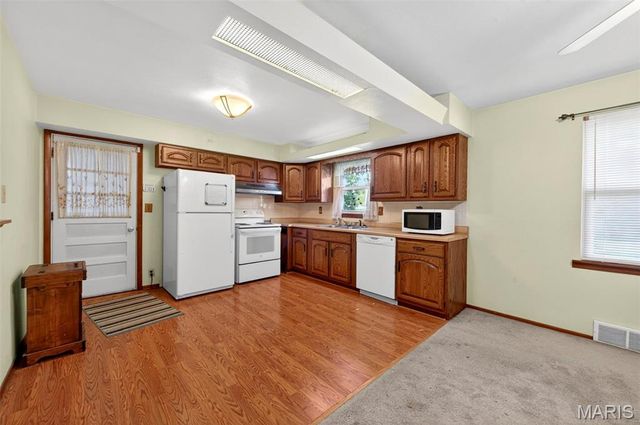 10128 Isabelle Place, St Ann, MO 63074