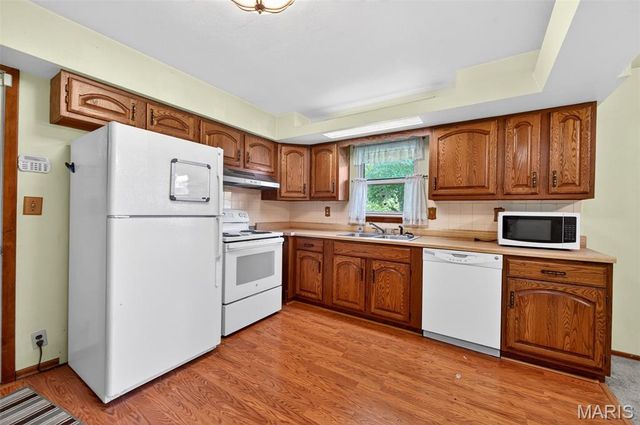 10128 Isabelle Place, St Ann, MO 63074