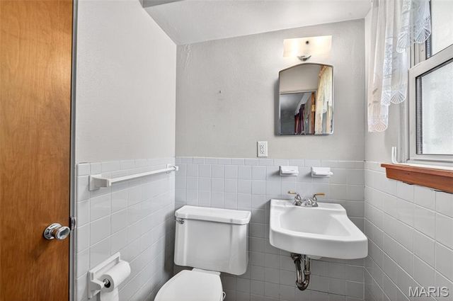 10128 Isabelle Place, St Ann, MO 63074