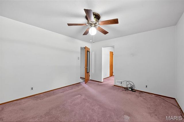 10128 Isabelle Place, St Ann, MO 63074