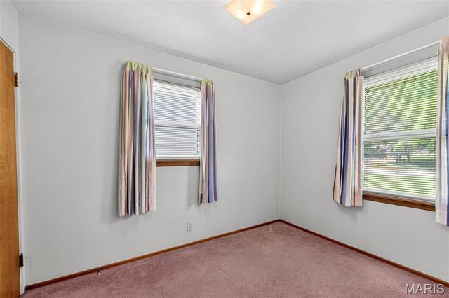 10128 Isabelle Place, St Ann, MO 63074