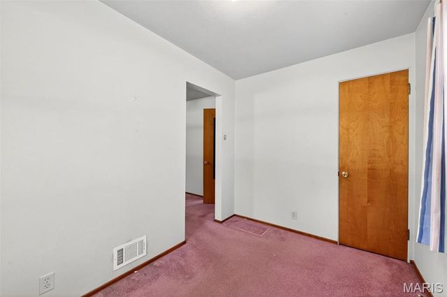 10128 Isabelle Place, St Ann, MO 63074