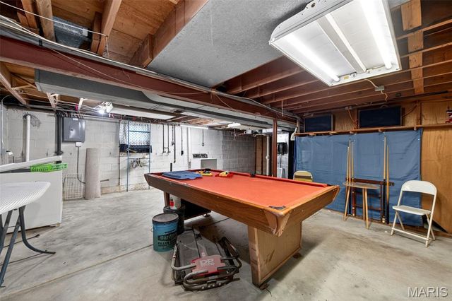 10128 Isabelle Place, St Ann, MO 63074