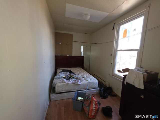 48 Taylor Street, Waterbury, CT 06702