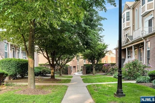 375 Kingston Court, West New York, NJ 07093