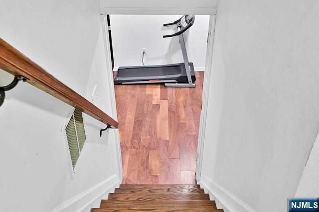 375 Kingston Court, West New York, NJ 07093