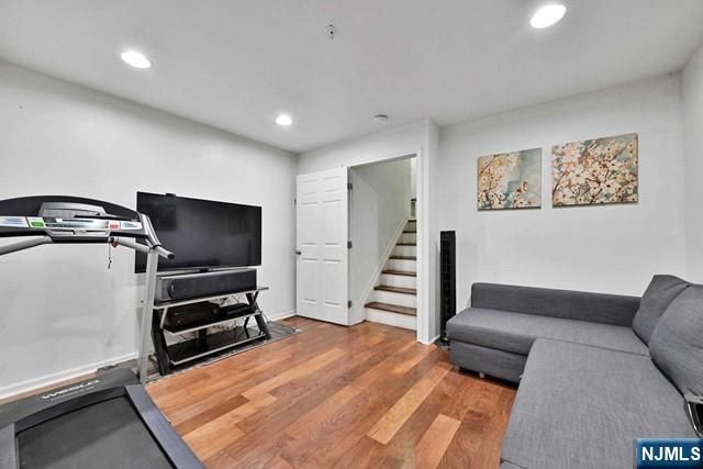 375 Kingston Court, West New York, NJ 07093