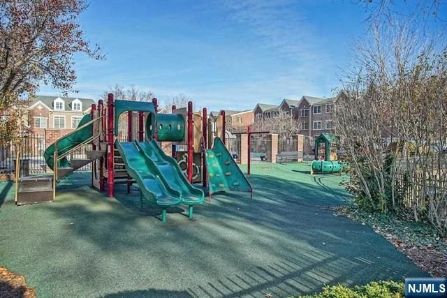 375 Kingston Court, West New York, NJ 07093