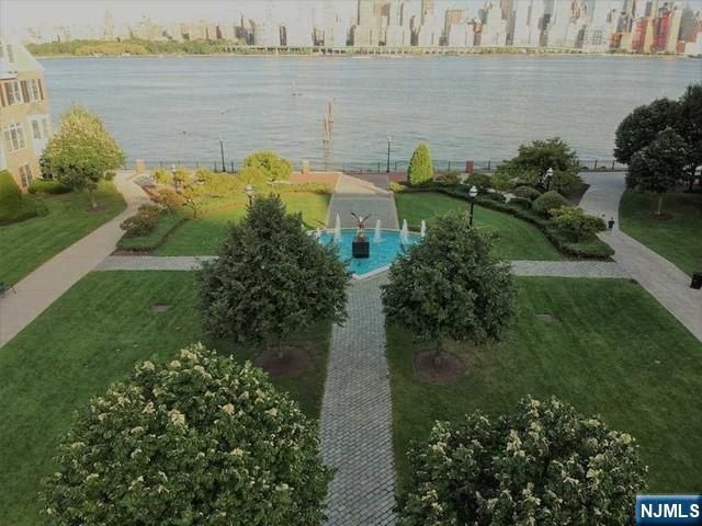 375 Kingston Court, West New York, NJ 07093