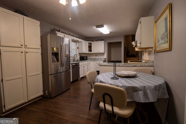 2 Thornwood Drive SW, Rome, GA 30165