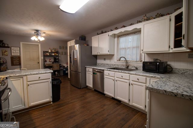 2 Thornwood Drive SW, Rome, GA 30165