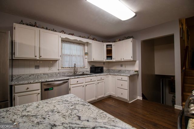 2 Thornwood Drive SW, Rome, GA 30165