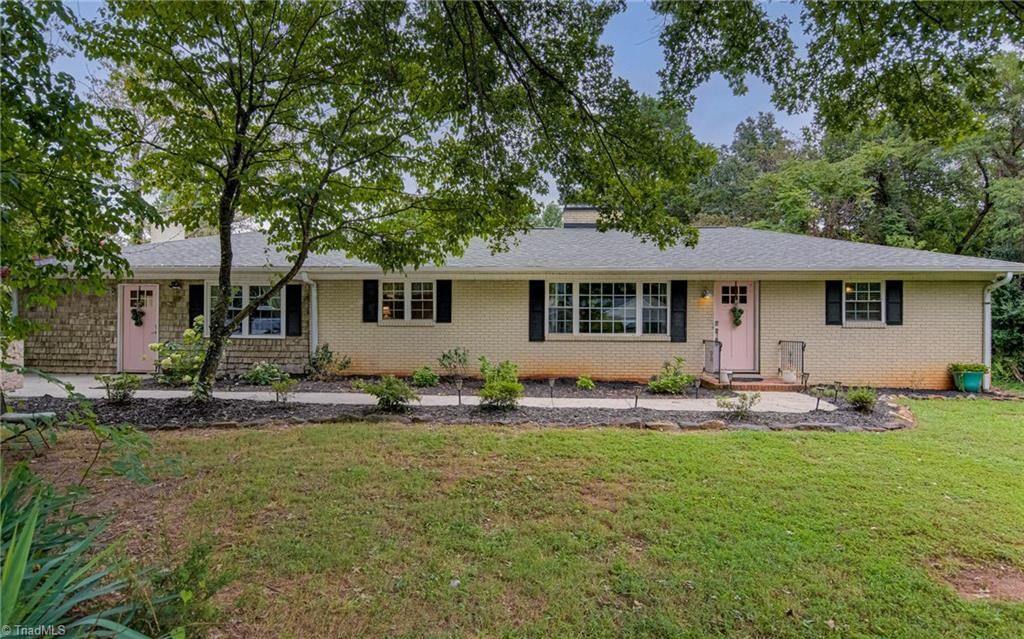 6809 Old Valley School Road, Kernersville, NC 27284