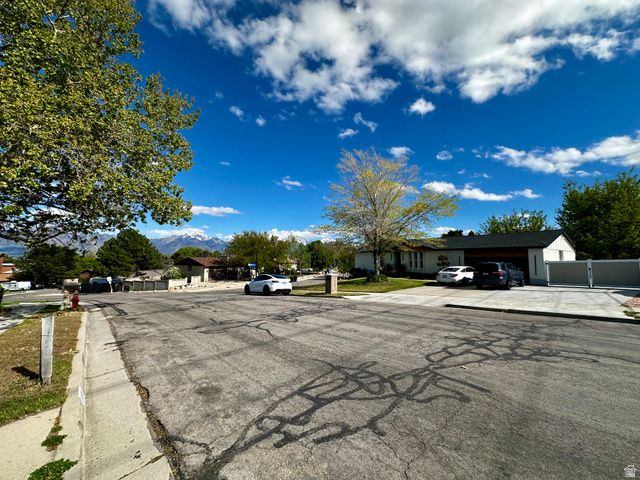 3184 W BERNINA DR, Taylorsville, UT 84129