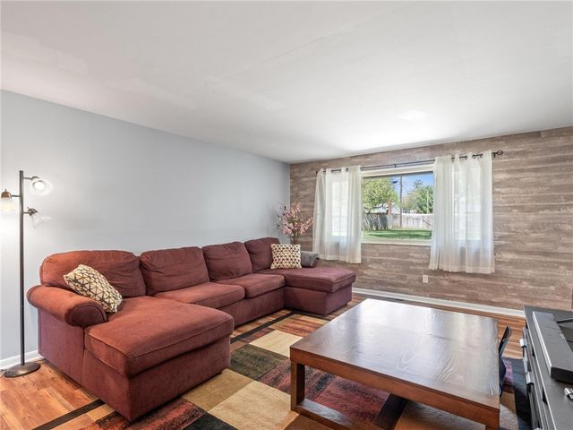 1125 Georgian Drive, Kettering, OH 45429