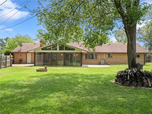 1125 Georgian Drive, Kettering, OH 45429