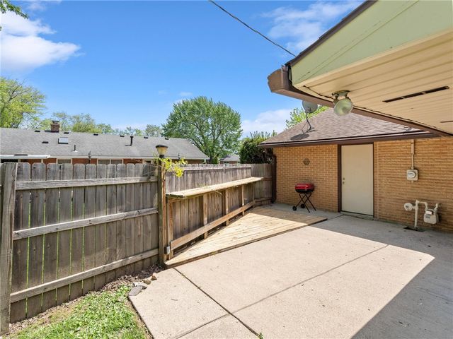 1125 Georgian Drive, Kettering, OH 45429