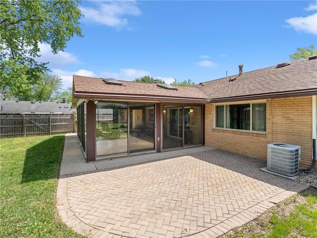 1125 Georgian Drive, Kettering, OH 45429