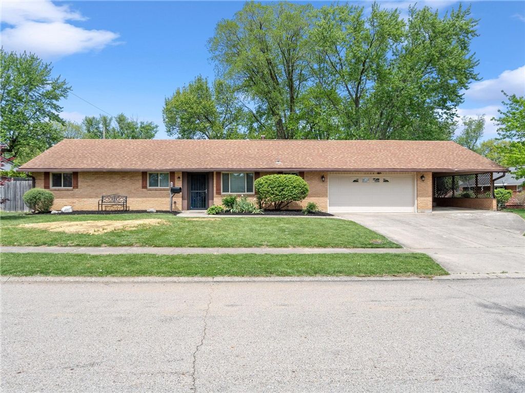 1125 Georgian Drive, Kettering, OH 45429