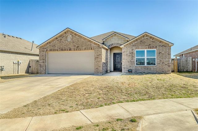 9504 Saddle Drive, Yukon, OK 73099