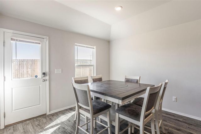 9504 Saddle Drive, Yukon, OK 73099