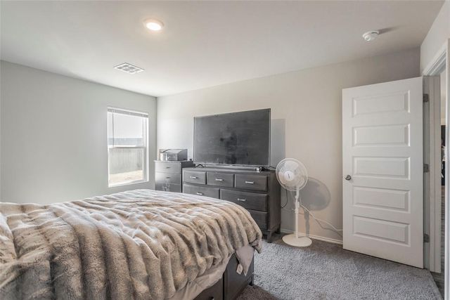 9504 Saddle Drive, Yukon, OK 73099