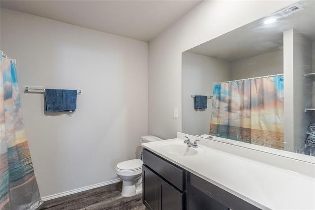 9504 Saddle Drive, Yukon, OK 73099