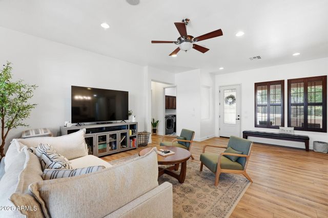 3158 E SIERRA MADRE Avenue, Gilbert, AZ 85296