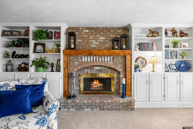 2213 Westfall Circle, Medford, OR 97504