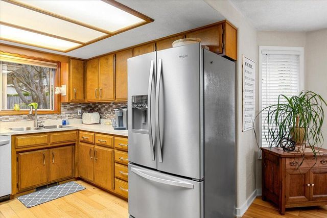 2213 Westfall Circle, Medford, OR 97504