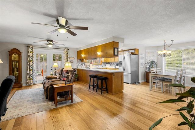 2213 Westfall Circle, Medford, OR 97504