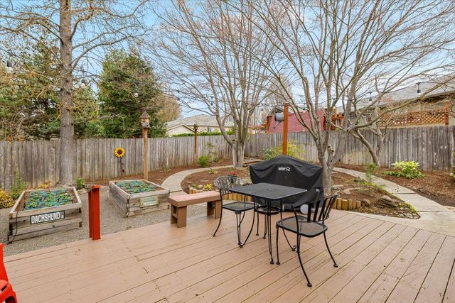 2213 Westfall Circle, Medford, OR 97504