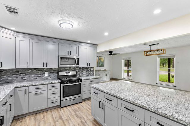 27407 Afton Way, Huffman, TX 77336